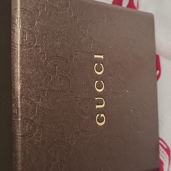 Gucci Leather Bracelet with Gucci pouch and box - Picture 11 of 16